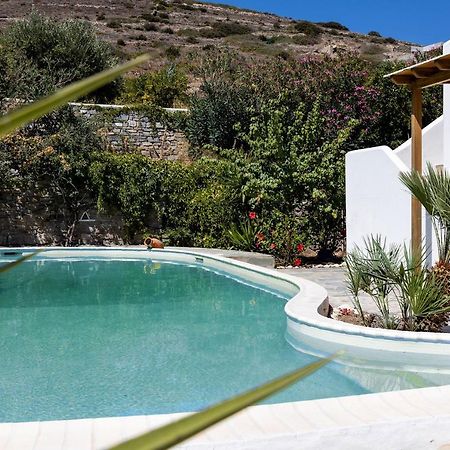 Daphne'S Lux Villa Paraspori  Buitenkant foto