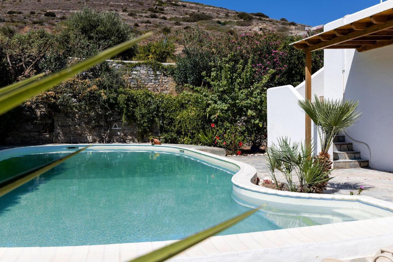 Daphne'S Lux Villa Paraspori  Buitenkant foto