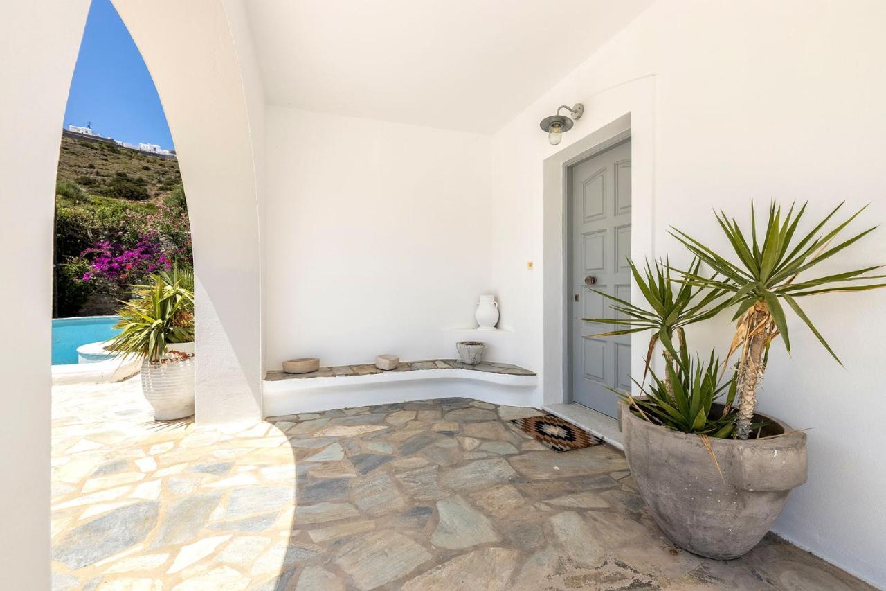 Daphne'S Lux Villa Paraspori  Buitenkant foto