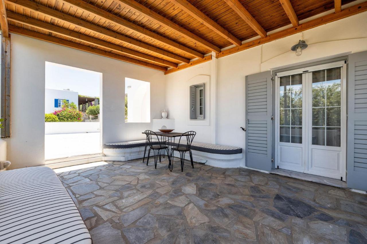 Daphne'S Lux Villa Paraspori  Buitenkant foto
