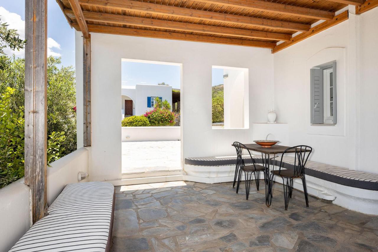 Daphne'S Lux Villa Paraspori  Buitenkant foto
